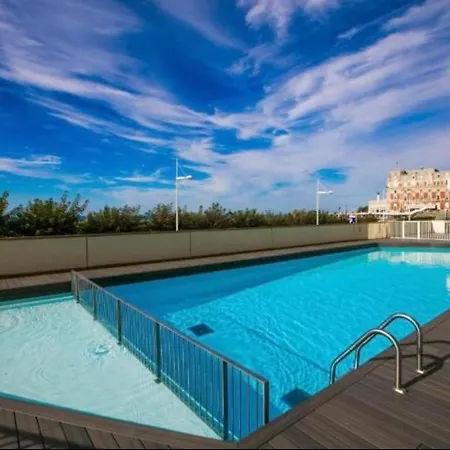 アパート Victoria Centre Grande And Pool